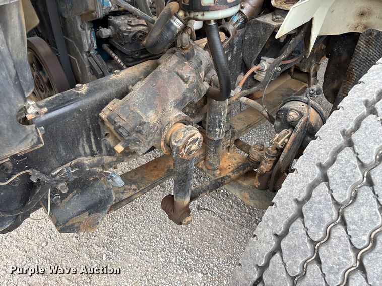 image for item FG0247 2003 International 7400 digger derrick truck