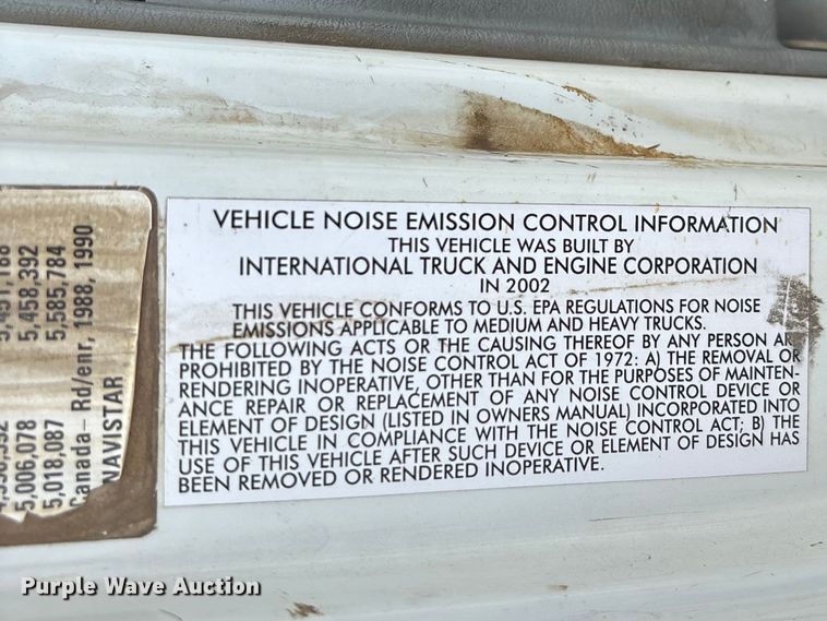 image for item FG0247 2003 International 7400 digger derrick truck