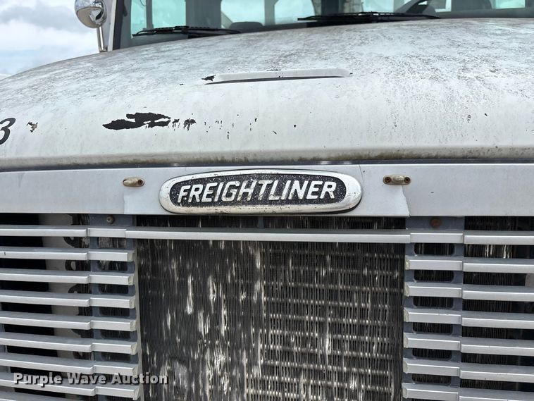 image for item FG0248 2002 Freightliner FL80 digger derrick truck