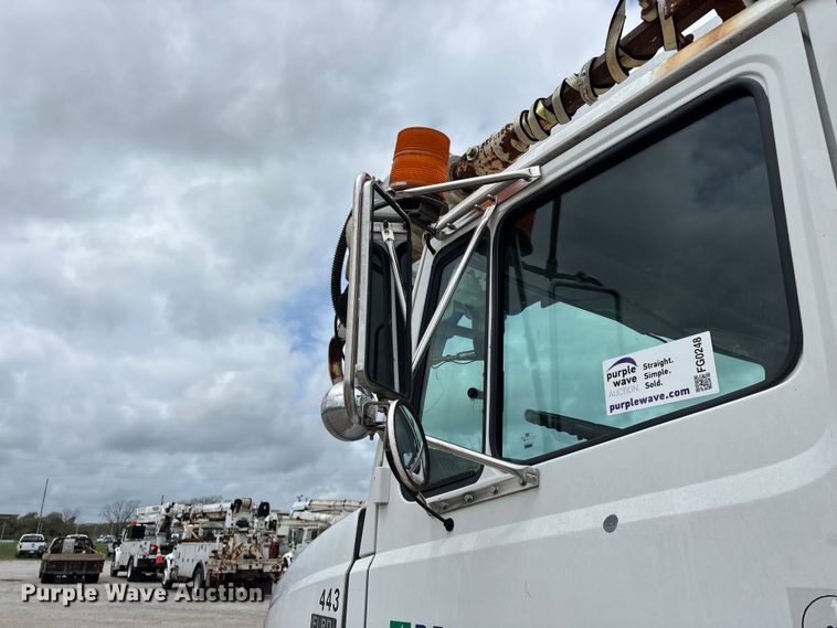 image for item FG0248 2002 Freightliner FL80 digger derrick truck