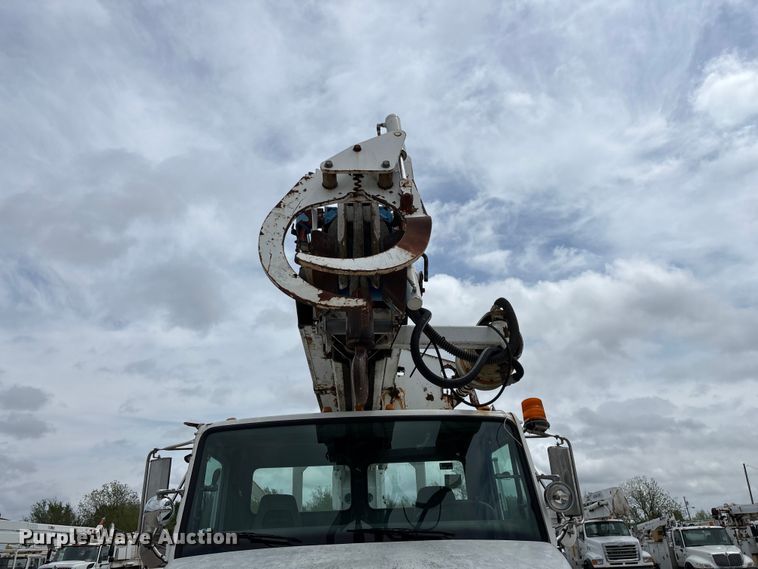 image for item FG0248 2002 Freightliner FL80 digger derrick truck