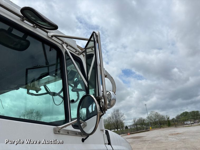 image for item FG0248 2002 Freightliner FL80 digger derrick truck