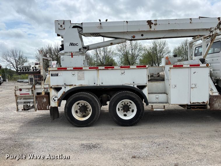 image for item FG0248 2002 Freightliner FL80 digger derrick truck