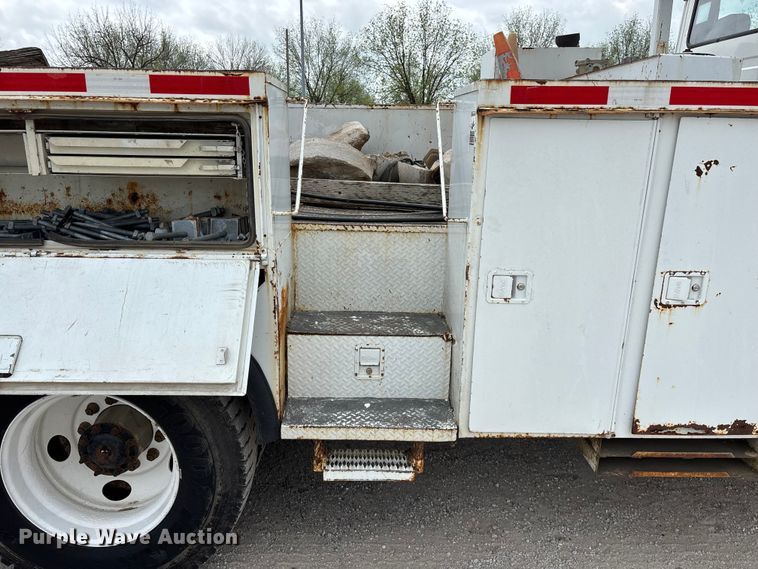 image for item FG0248 2002 Freightliner FL80 digger derrick truck