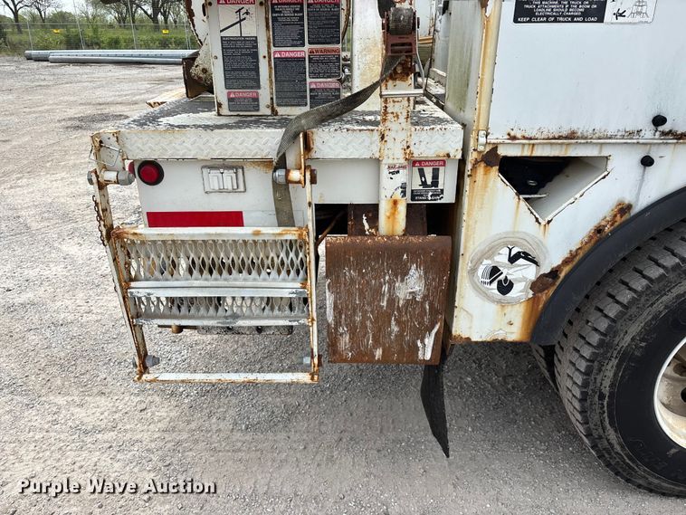 image for item FG0248 2002 Freightliner FL80 digger derrick truck