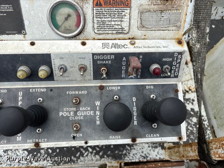 image for item FG0248 2002 Freightliner FL80 digger derrick truck