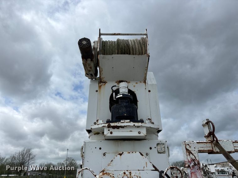 image for item FG0248 2002 Freightliner FL80 digger derrick truck