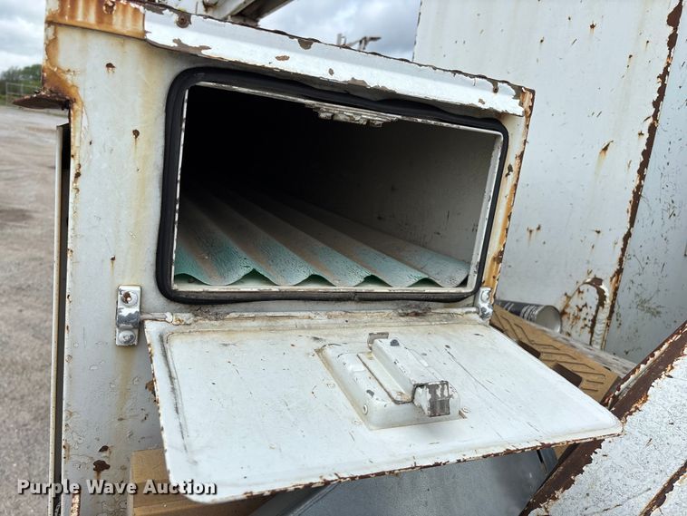 image for item FG0248 2002 Freightliner FL80 digger derrick truck