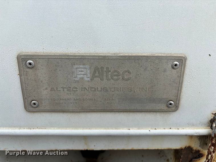 image for item FG0248 2002 Freightliner FL80 digger derrick truck