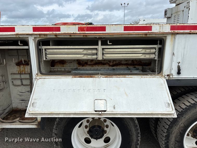 image for item FG0248 2002 Freightliner FL80 digger derrick truck