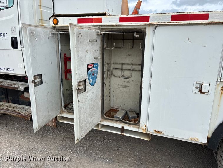 image for item FG0248 2002 Freightliner FL80 digger derrick truck