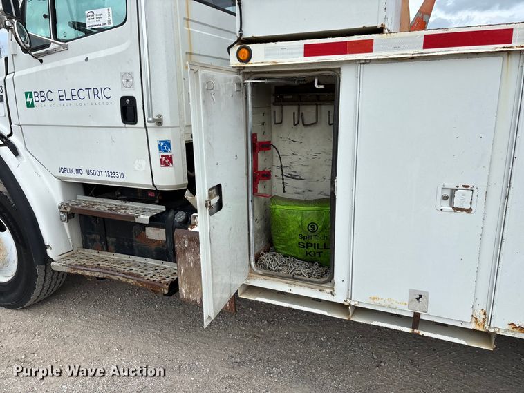 image for item FG0248 2002 Freightliner FL80 digger derrick truck