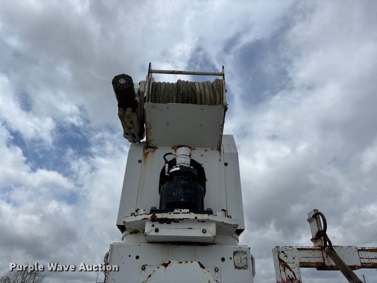 image for item FG0248 2002 Freightliner FL80 digger derrick truck