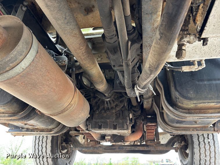 image for item FG0248 2002 Freightliner FL80 digger derrick truck