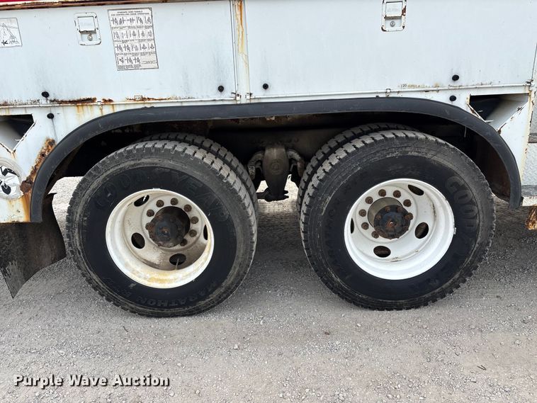 image for item FG0248 2002 Freightliner FL80 digger derrick truck