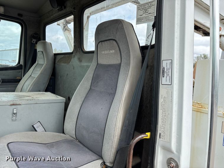 image for item FG0248 2002 Freightliner FL80 digger derrick truck