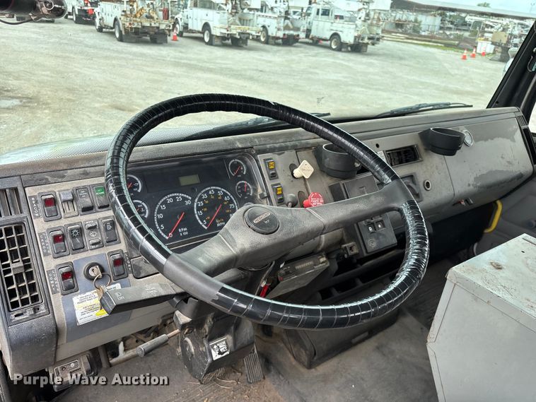 image for item FG0248 2002 Freightliner FL80 digger derrick truck