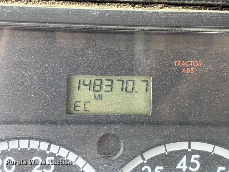 image for item FG0248 2002 Freightliner FL80 digger derrick truck