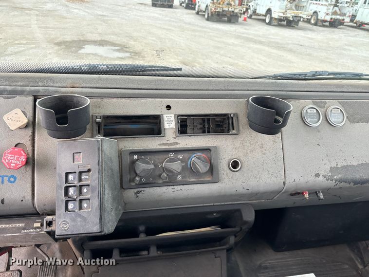 image for item FG0248 2002 Freightliner FL80 digger derrick truck