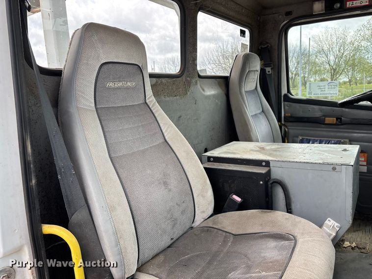 image for item FG0248 2002 Freightliner FL80 digger derrick truck