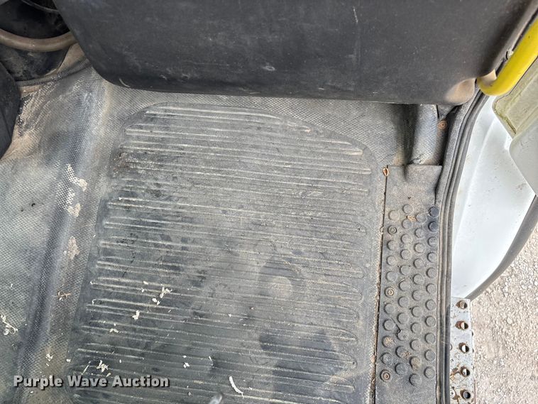 image for item FG0248 2002 Freightliner FL80 digger derrick truck