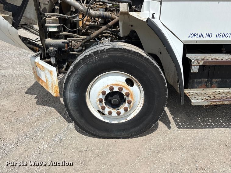 image for item FG0248 2002 Freightliner FL80 digger derrick truck