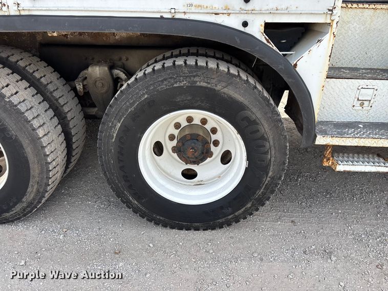 image for item FG0248 2002 Freightliner FL80 digger derrick truck