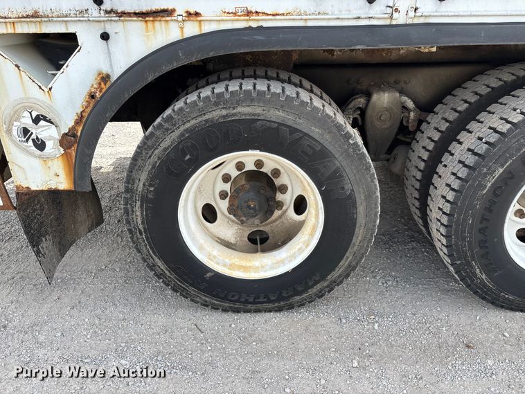 image for item FG0248 2002 Freightliner FL80 digger derrick truck