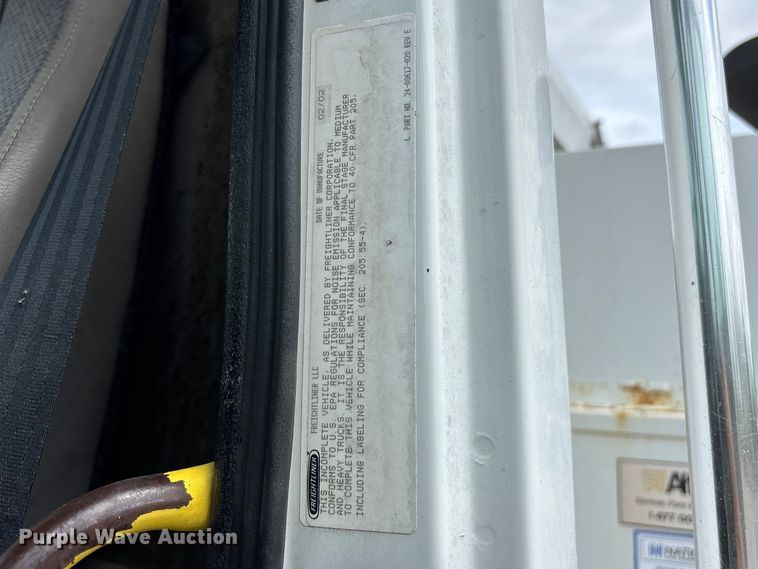 image for item FG0248 2002 Freightliner FL80 digger derrick truck