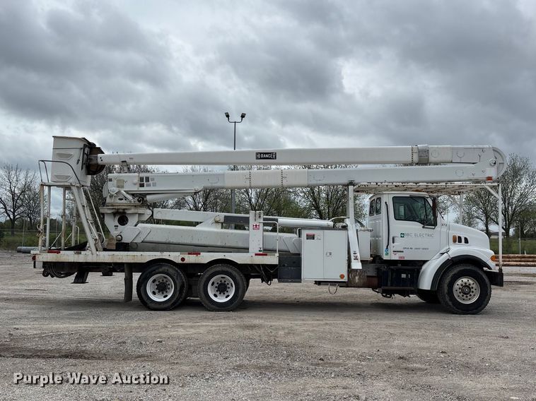 image for item FG0249 2001 Sterling Truck L7500 Series bucket truck