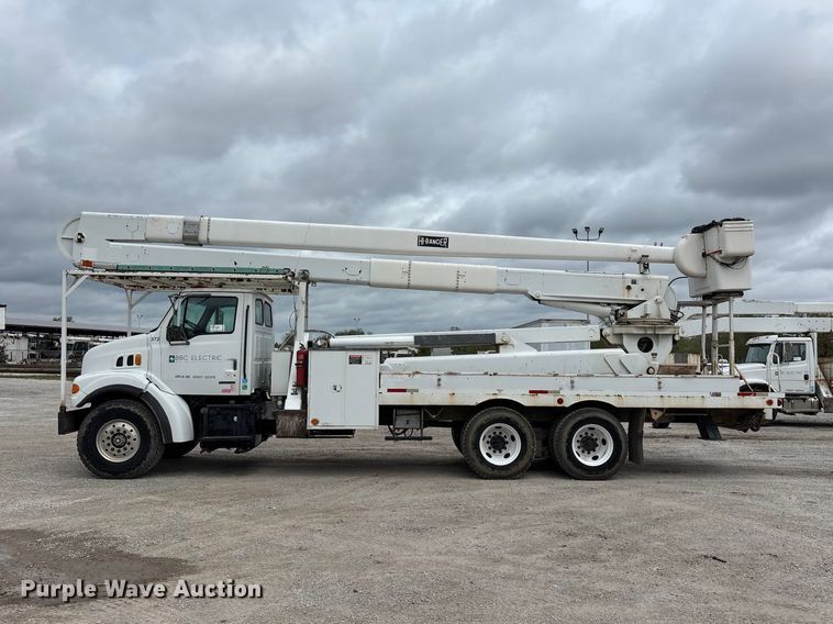 image for item FG0249 2001 Sterling Truck L7500 Series bucket truck