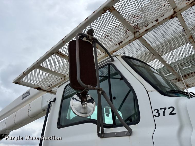 image for item FG0249 2001 Sterling Truck L7500 Series bucket truck