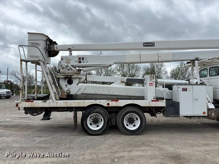 image for item FG0249 2001 Sterling Truck L7500 Series bucket truck