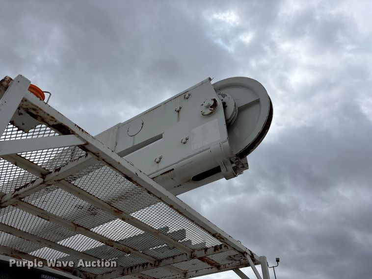 image for item FG0249 2001 Sterling Truck L7500 Series bucket truck