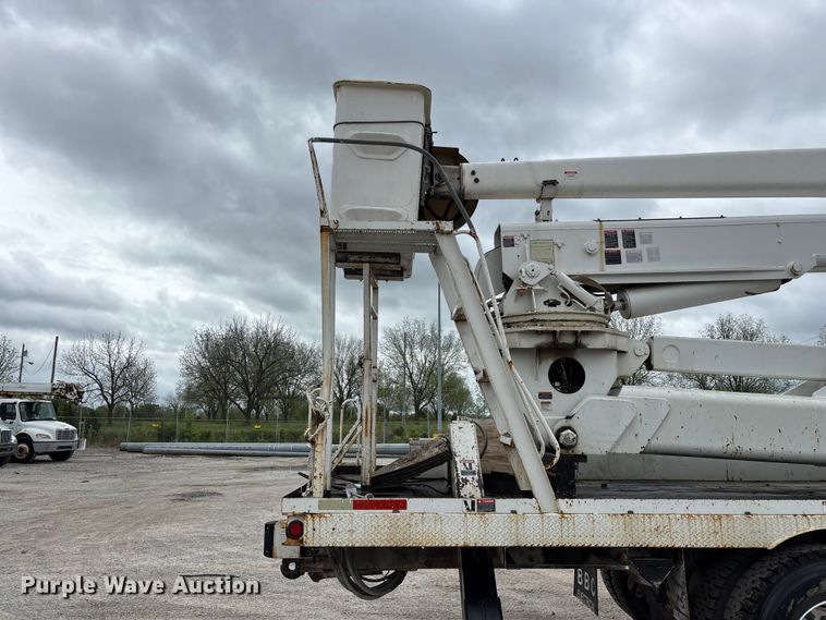 image for item FG0249 2001 Sterling Truck L7500 Series bucket truck