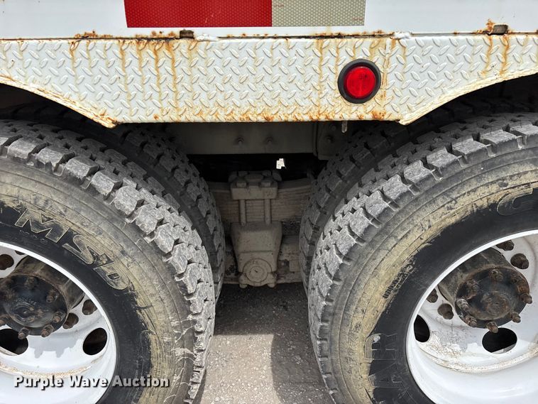 image for item FG0249 2001 Sterling Truck L7500 Series bucket truck