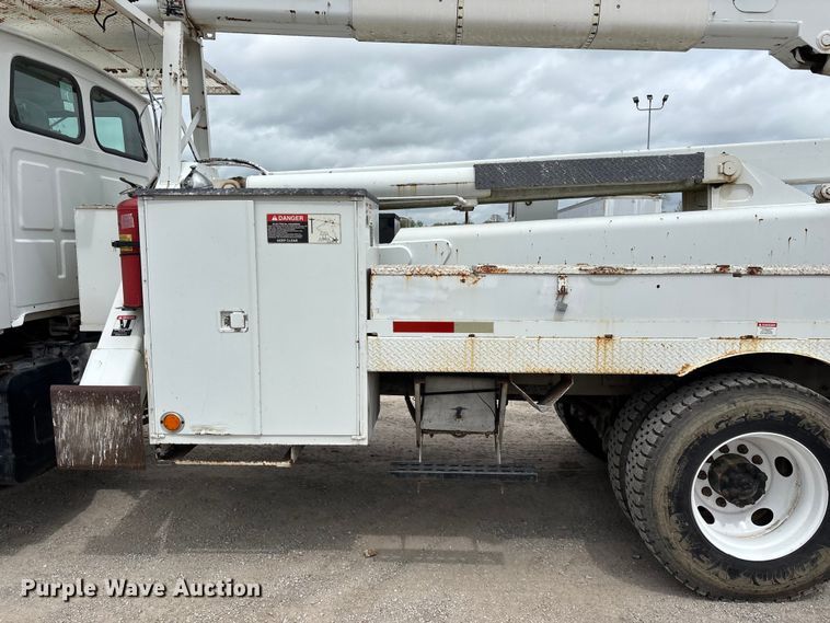 image for item FG0249 2001 Sterling Truck L7500 Series bucket truck