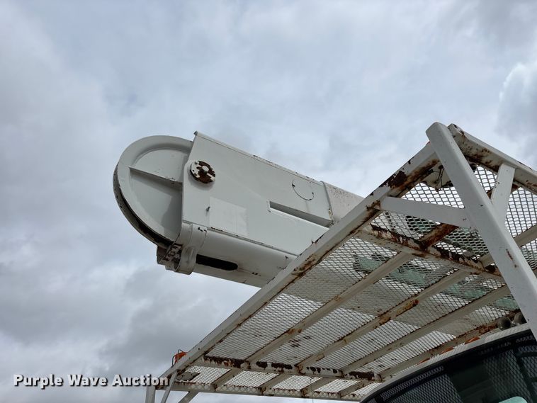 image for item FG0249 2001 Sterling Truck L7500 Series bucket truck