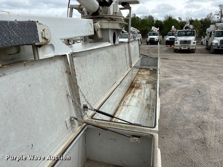 image for item FG0249 2001 Sterling Truck L7500 Series bucket truck