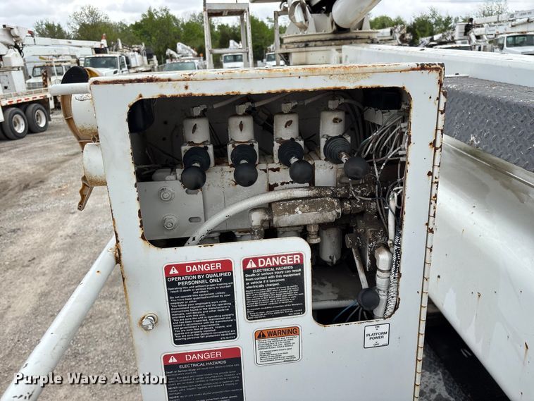 image for item FG0249 2001 Sterling Truck L7500 Series bucket truck