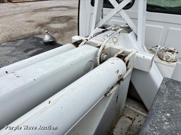 image for item FG0249 2001 Sterling Truck L7500 Series bucket truck