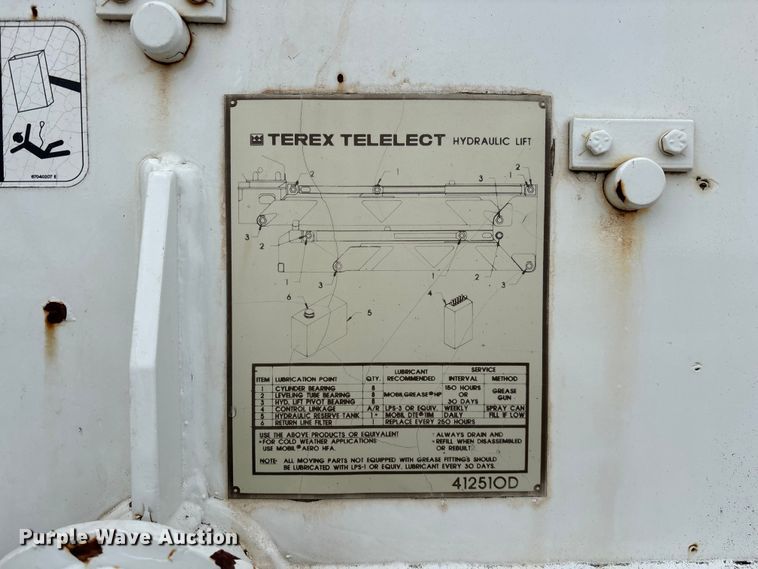image for item FG0249 2001 Sterling Truck L7500 Series bucket truck