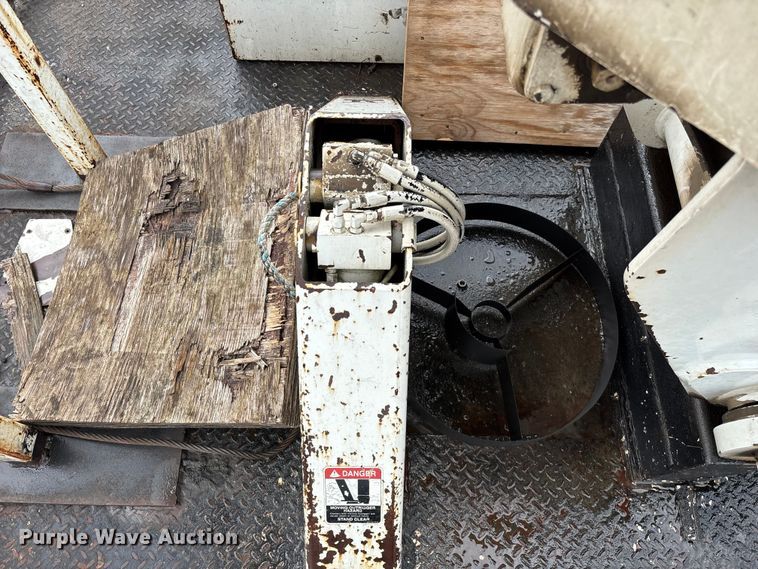 image for item FG0249 2001 Sterling Truck L7500 Series bucket truck