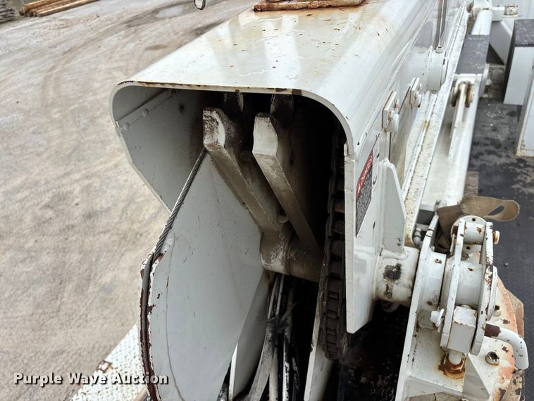 image for item FG0249 2001 Sterling Truck L7500 Series bucket truck