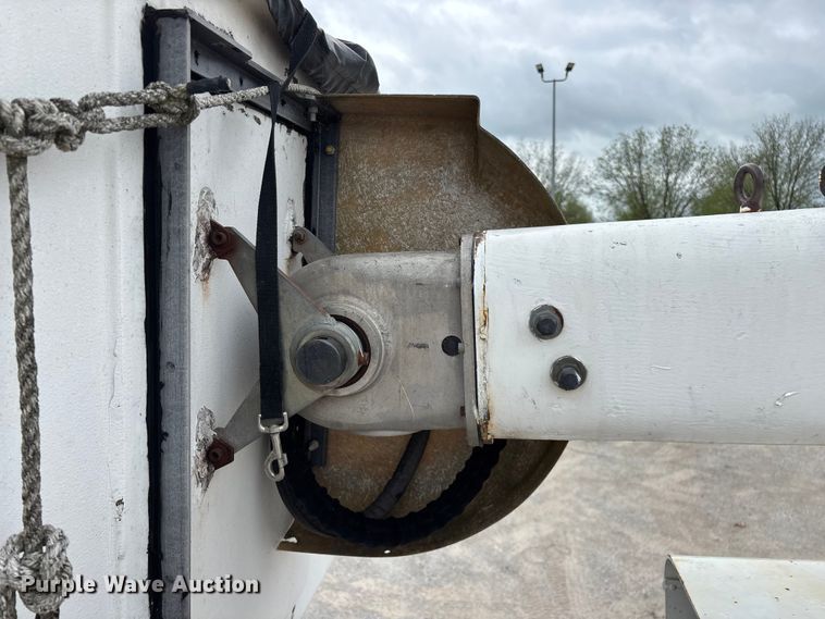 image for item FG0249 2001 Sterling Truck L7500 Series bucket truck