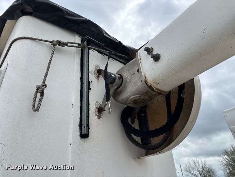 image for item FG0249 2001 Sterling Truck L7500 Series bucket truck