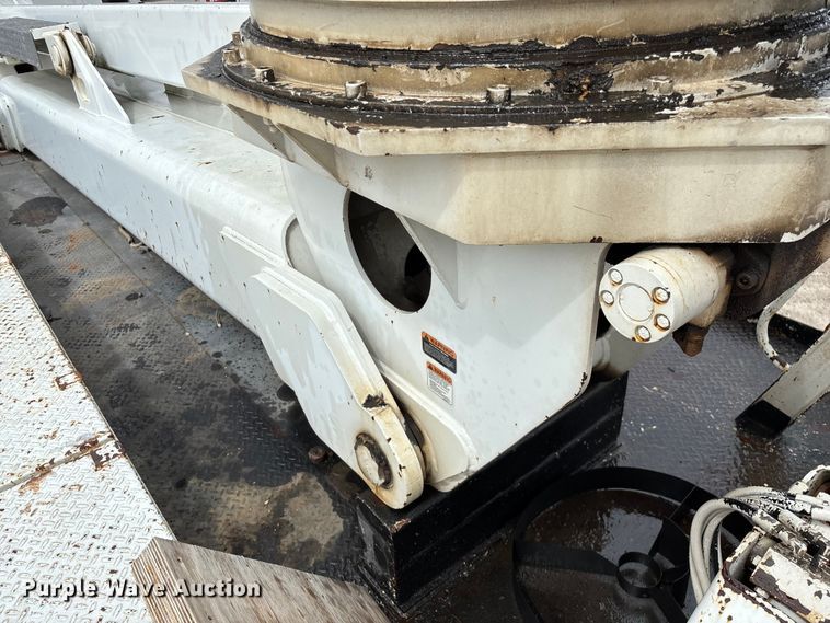 image for item FG0249 2001 Sterling Truck L7500 Series bucket truck