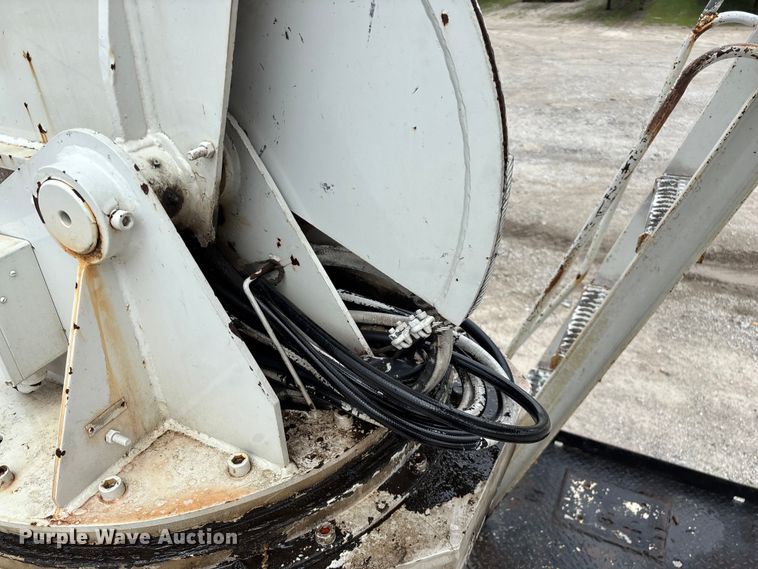 image for item FG0249 2001 Sterling Truck L7500 Series bucket truck
