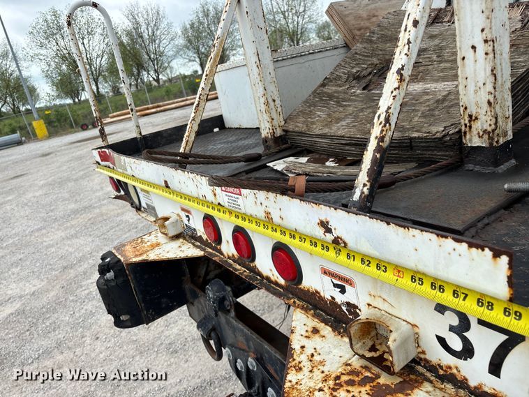 image for item FG0249 2001 Sterling Truck L7500 Series bucket truck