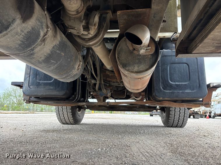 image for item FG0249 2001 Sterling Truck L7500 Series bucket truck